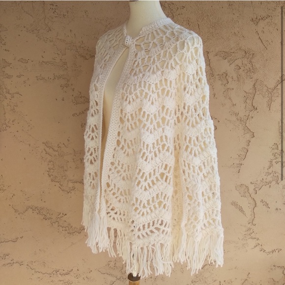 Vintage - 60's Cream Hand Knitted Cape/Poncho - Picture 2 of 4